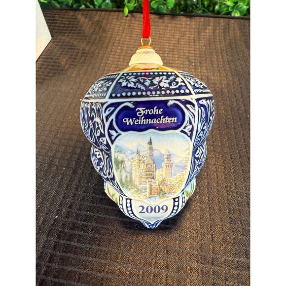 Danbury Mint First Annual German Teardrop Blue Ornament A Bavarian Christmas - Picture 2 of 11
